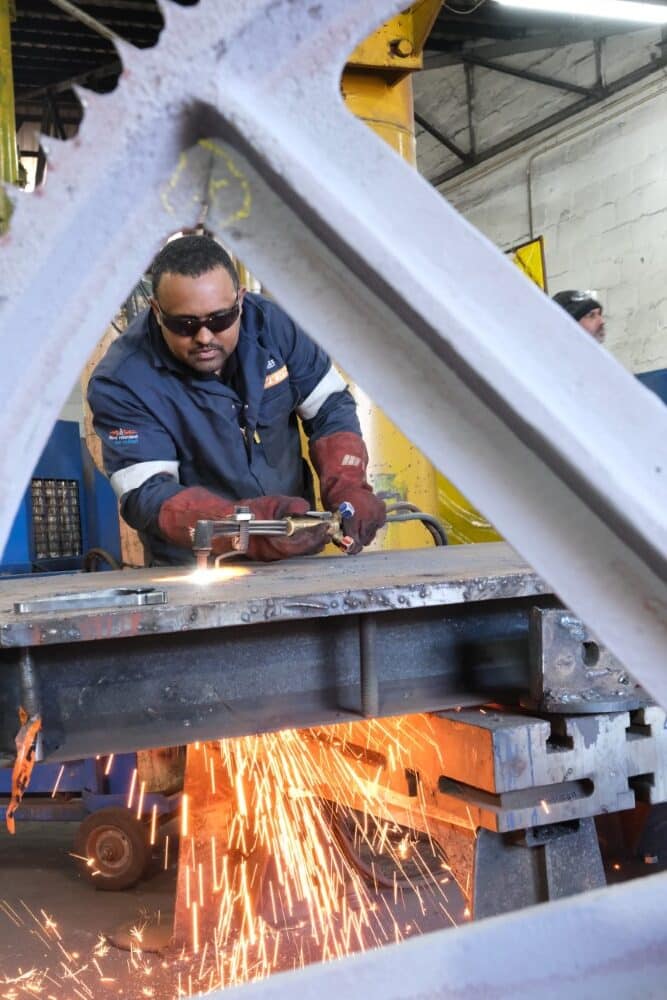 Shipyards and Offshore (3) 24HR Breakdown Support